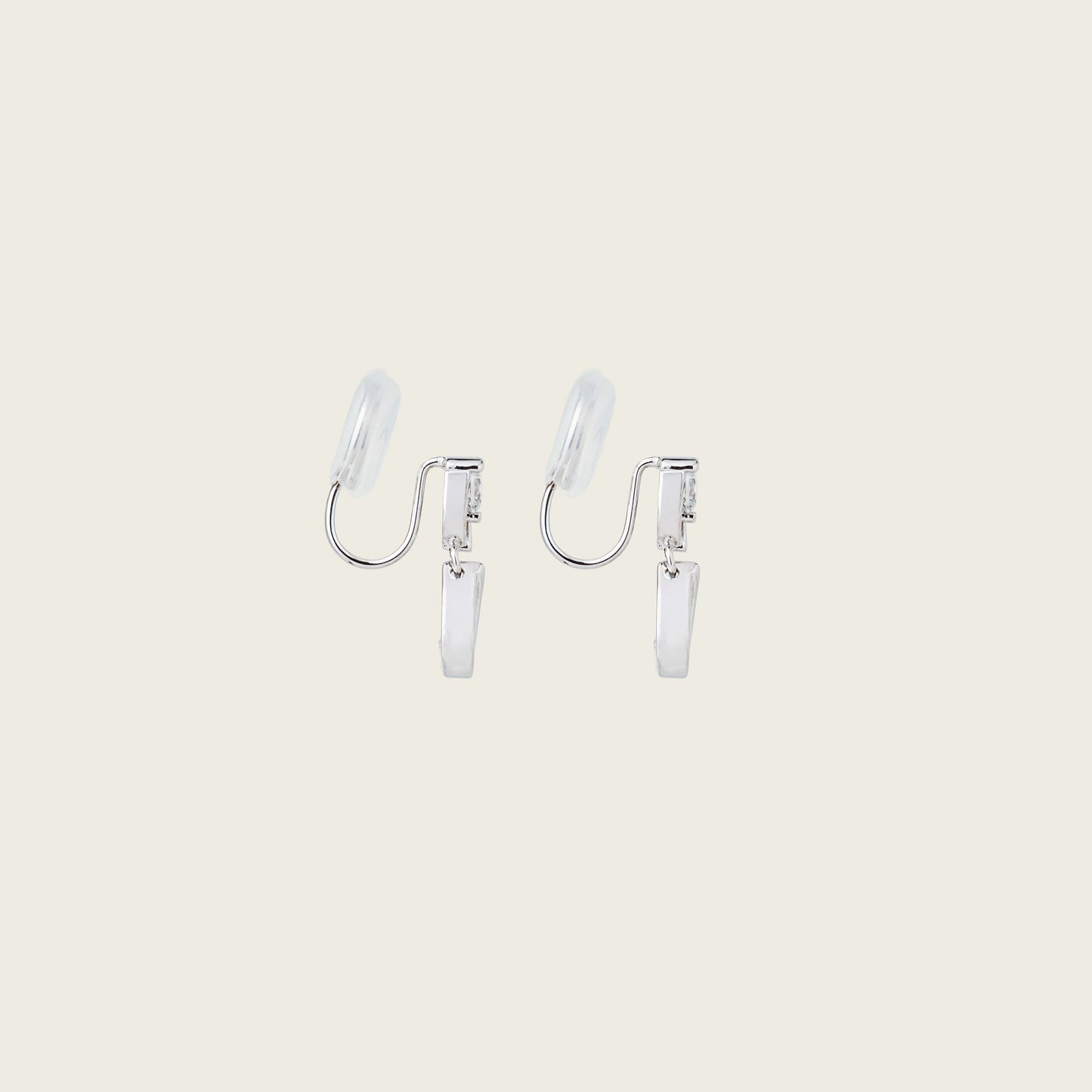 https://cdn.shopify.com/s/files/1/0569/3286/0096/files/AIORI_Naomi_ClipOnEarring_Silver_2.jpg?v=1770231562